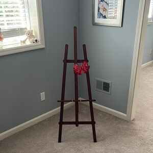 Elegant Wooden Easel with Red Bow